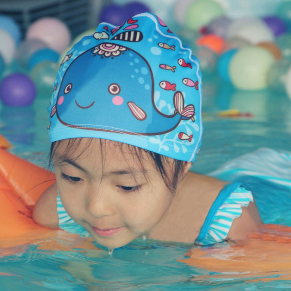 新しいかわいい漫画子供水泳キャップ漫画防水ベビー耳プロテクタ - Aquatic Sports Cap のレビューと価格